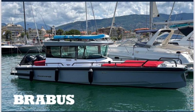 Axopar 28 CABIN BRABUS