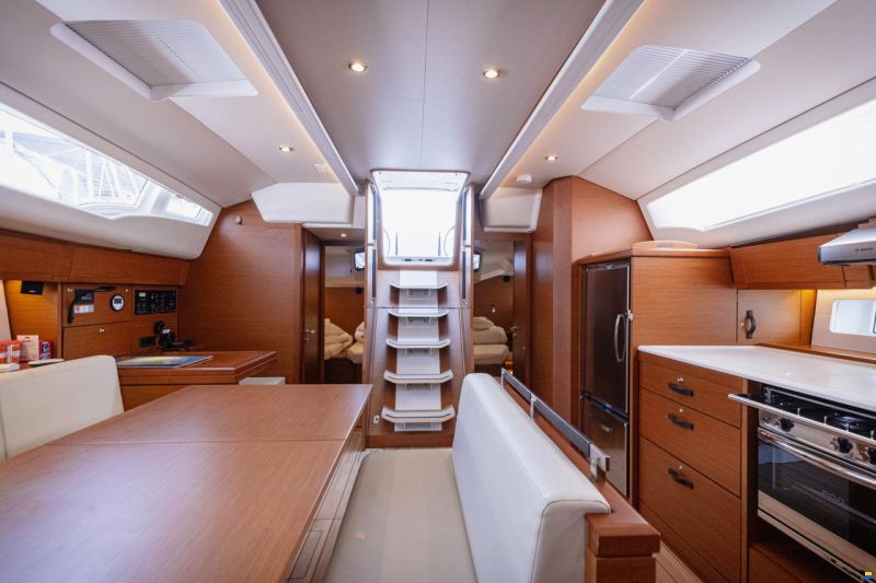 Jeanneau 54