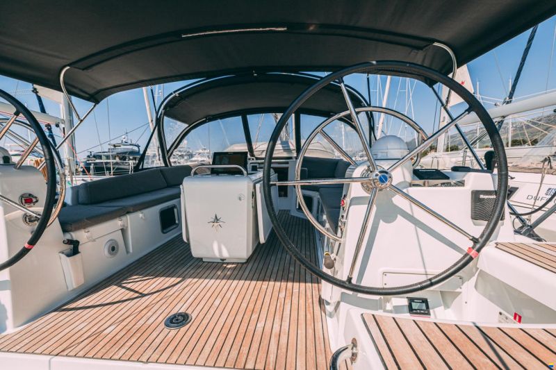 Jeanneau 54