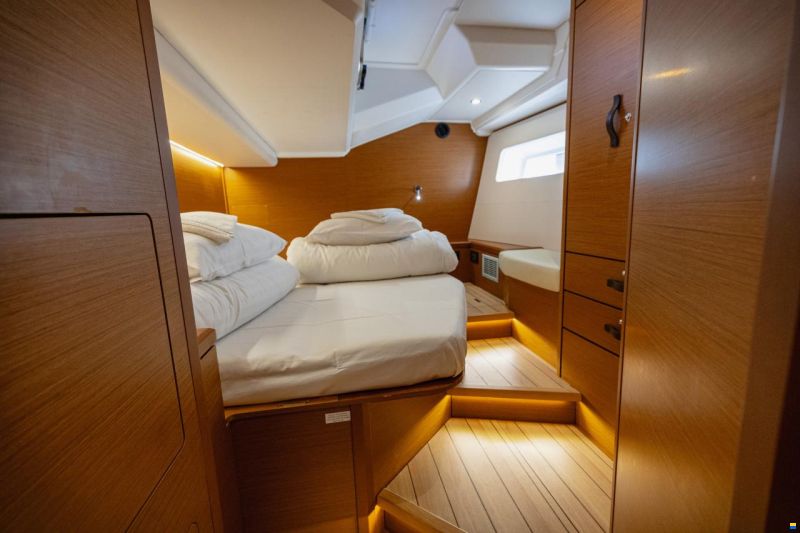 Jeanneau 54