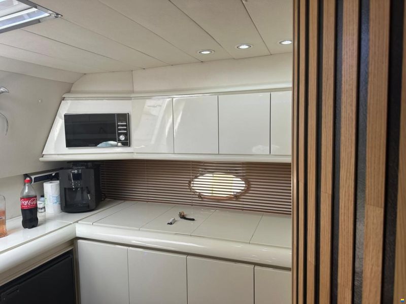 Pershing 40
