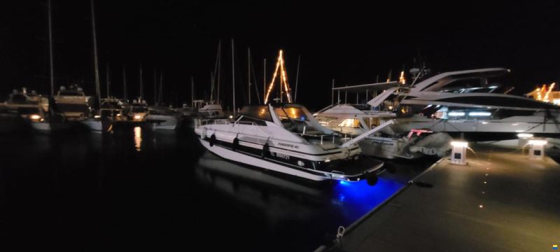 Pershing 40