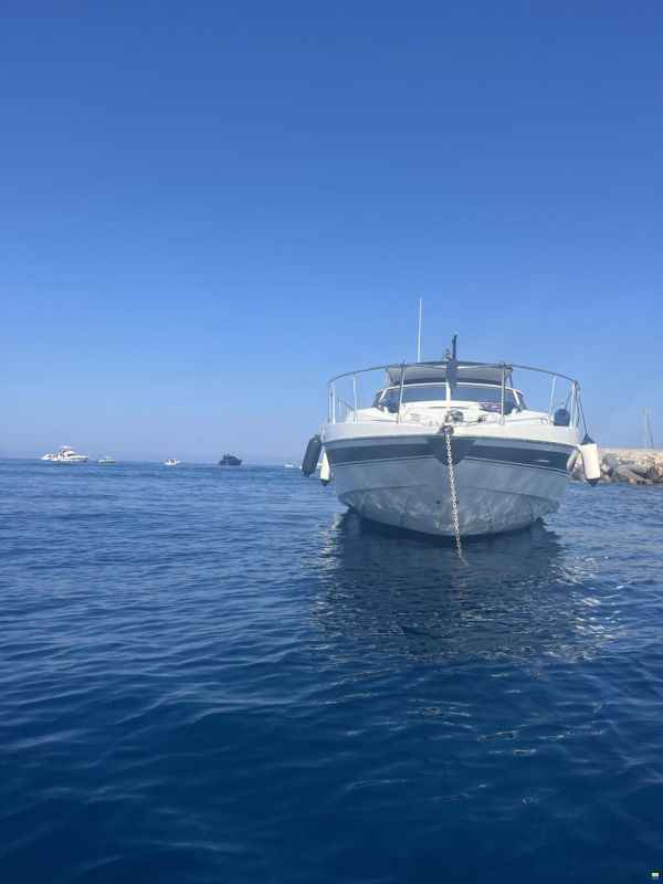Pershing 40