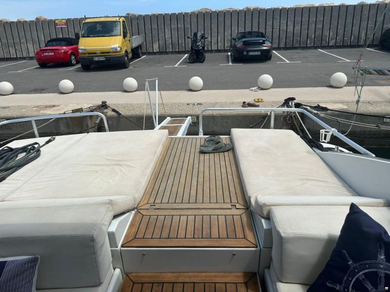 Pershing 40