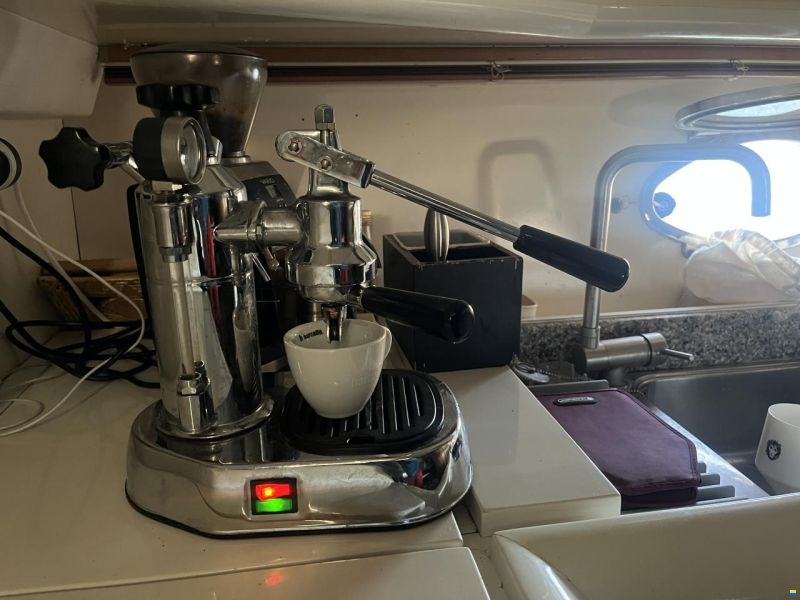 Pershing 40