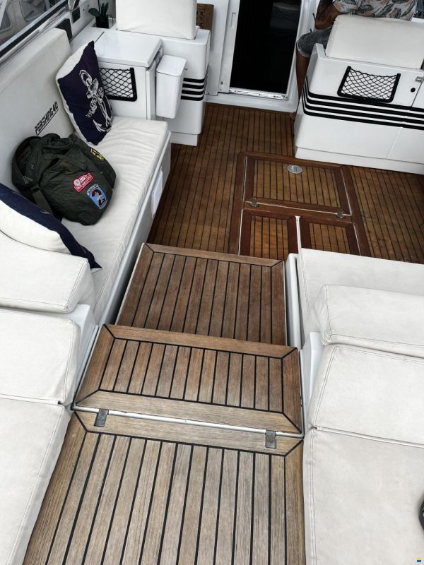 Pershing 40