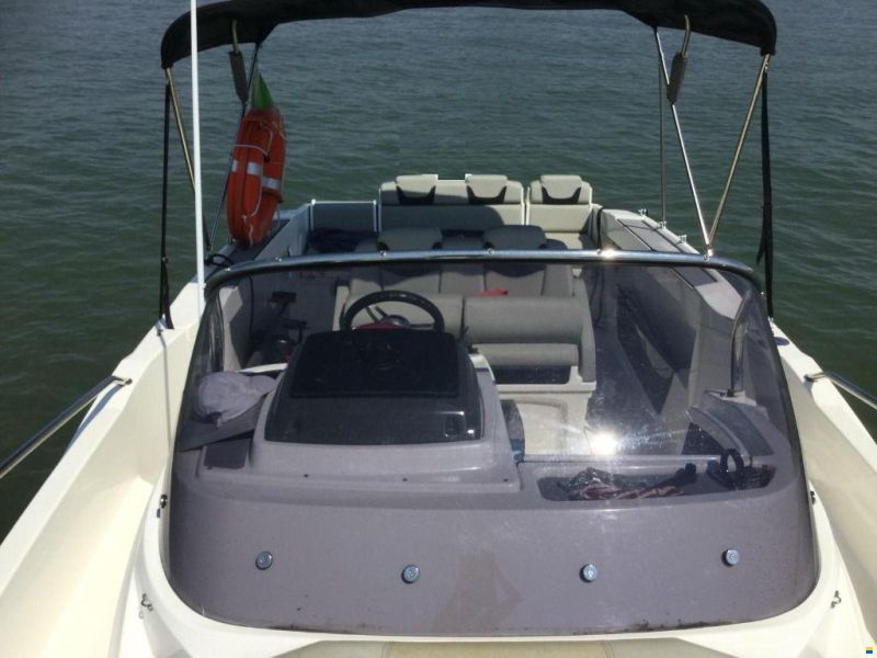 Karnic Powerboats LTD - Cipro Karnic 702