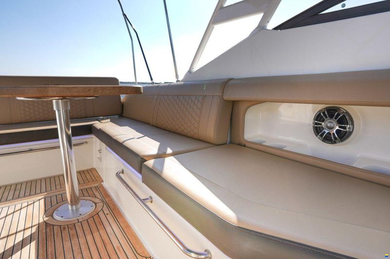 Sea Ray Sundancer 290