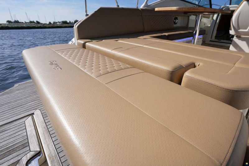 Sea Ray Sundancer 290
