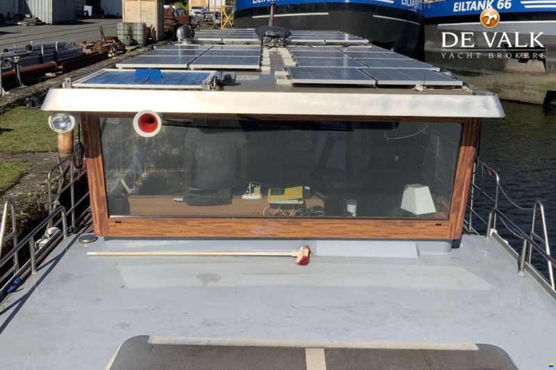 Luxe motor 22 m