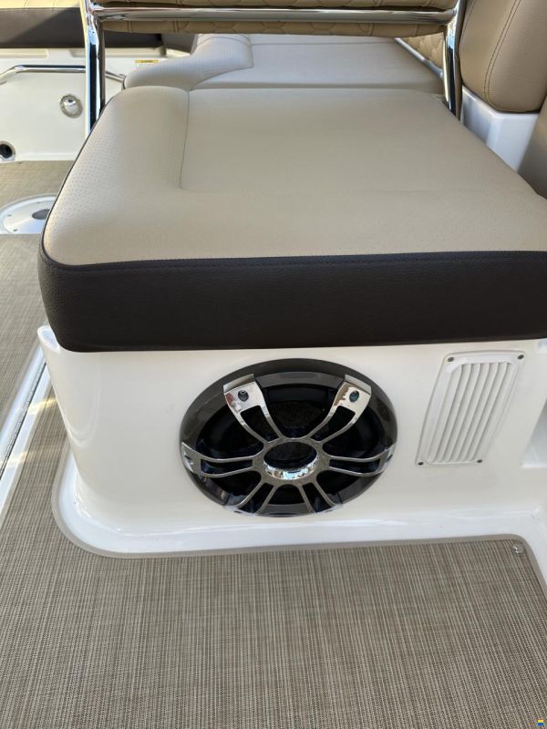 Sea Ray 250 SSE