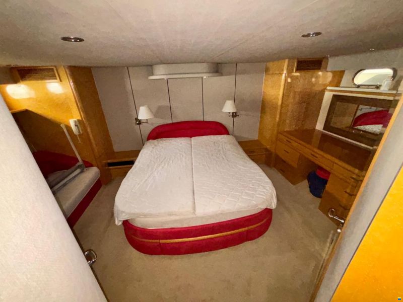 Fairline Squadron 62