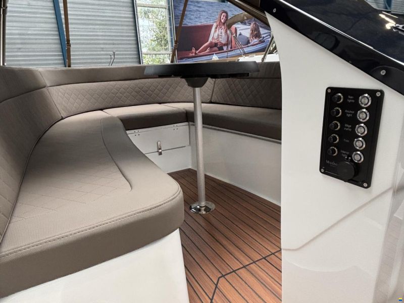 Maxima 600 Tender