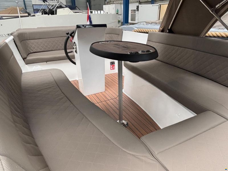 Maxima 600 Tender