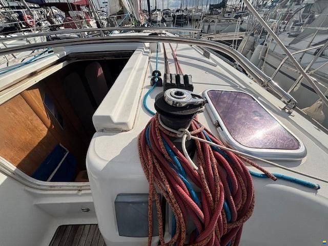 Dufour 365