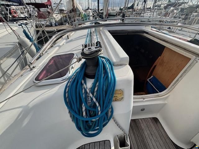Dufour 365