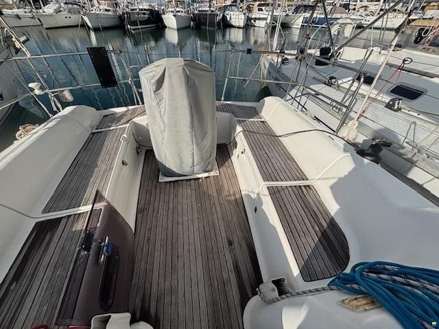 Dufour 365