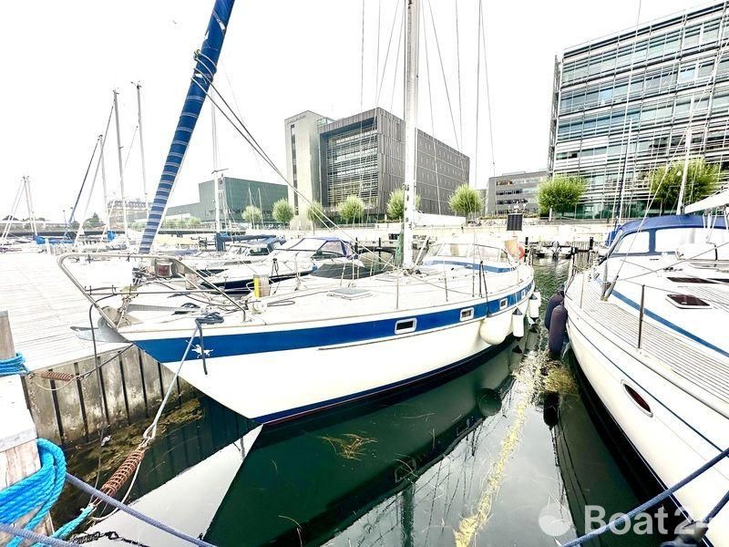 Hallberg Rassy 38