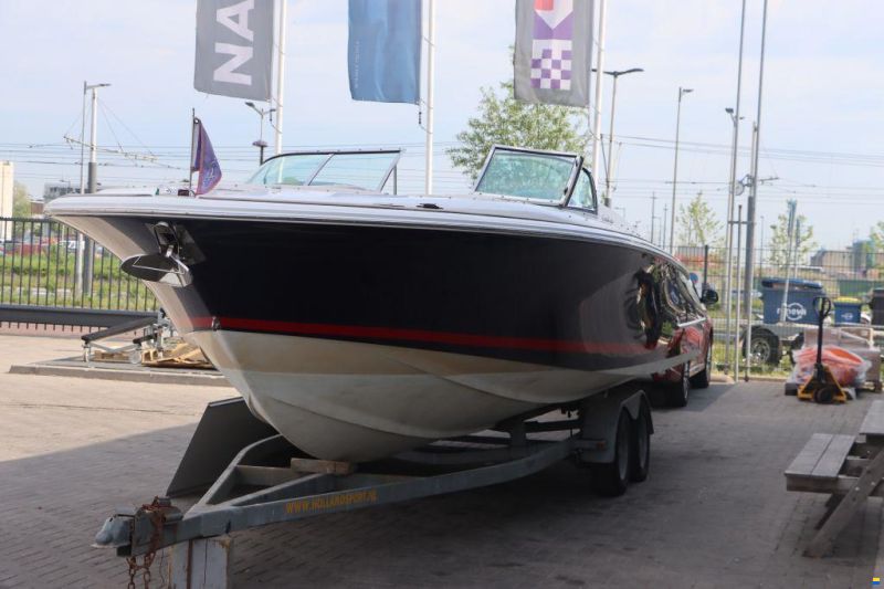 Chris Craft 28 Launch