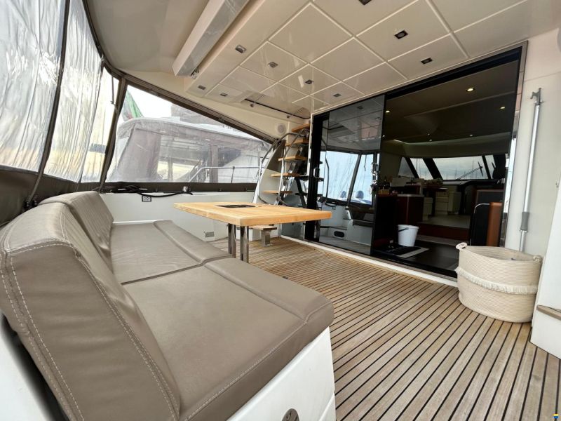 Prestige 550 Fly