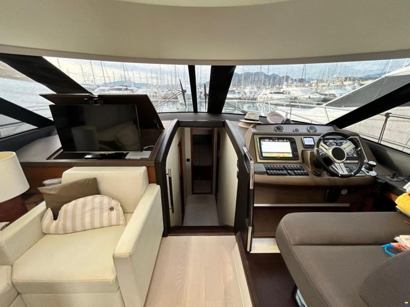 Prestige 550 Fly