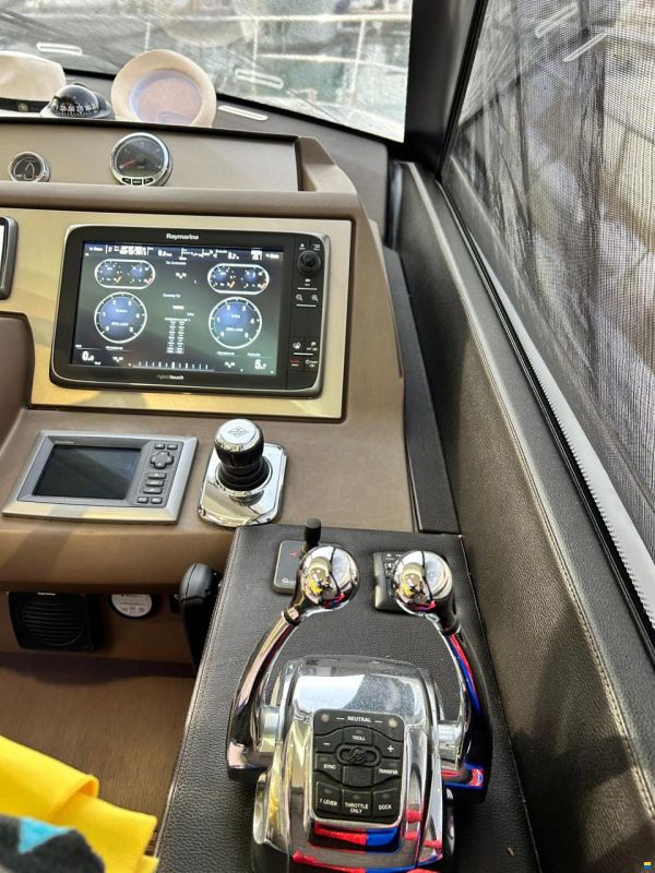 Prestige 550 Fly