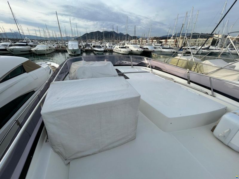 Prestige 550 Fly