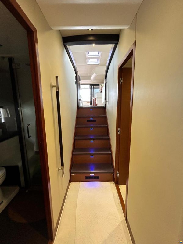 Prestige 550 Fly
