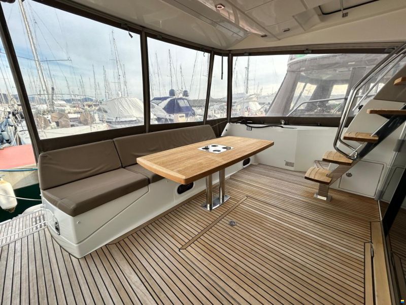 Prestige 550 Fly