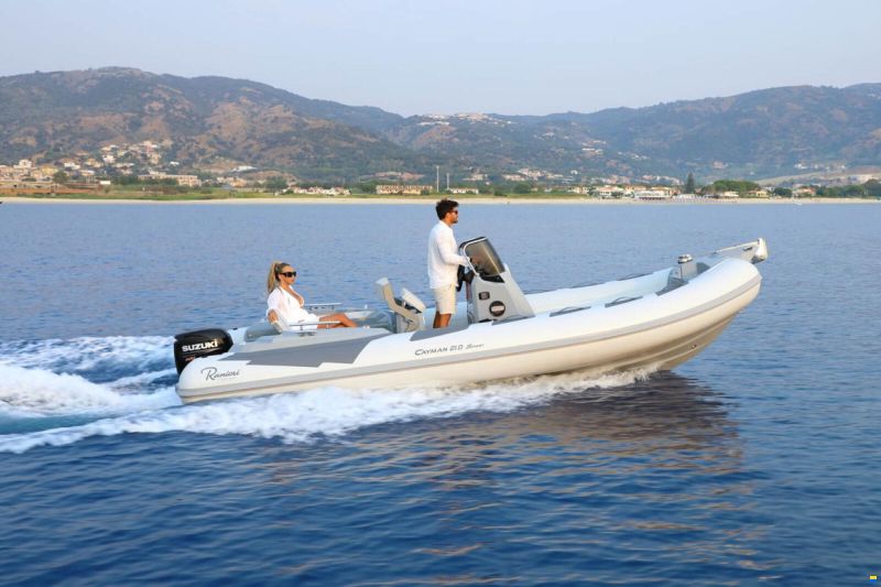 Ranieri SPLENDIDIO GOMMONE RANIERI CAYMAN 21 SPO