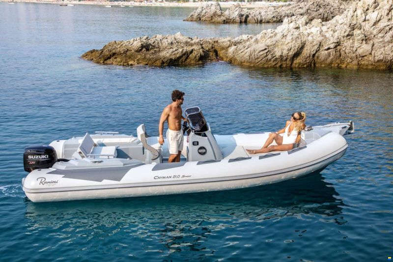 Ranieri SPLENDIDIO GOMMONE RANIERI CAYMAN 21 SPO