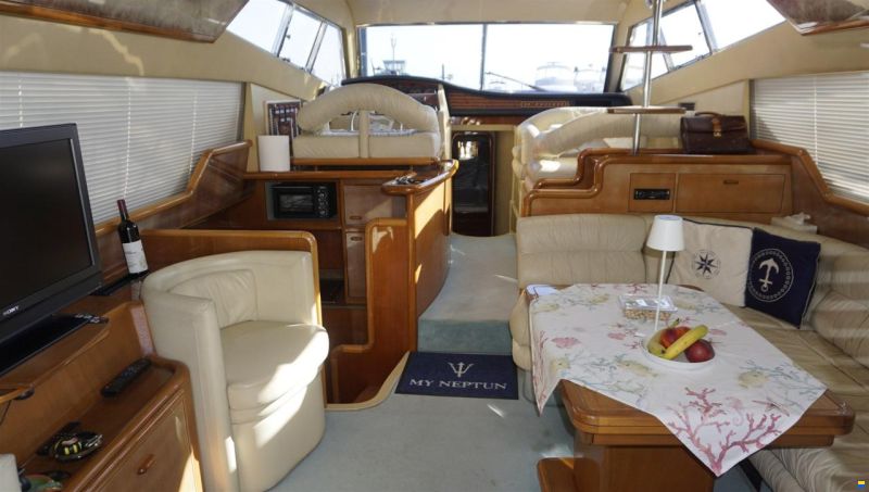 Ferretti 53