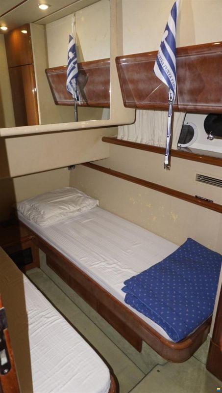 Ferretti 53