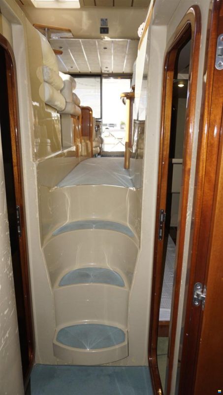 Ferretti 53