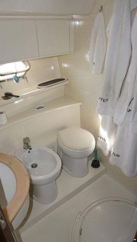 Ferretti 53