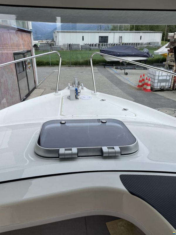 Manara Pilothouse 21'