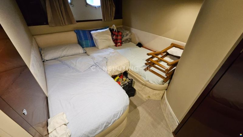 Princess V 48 HT