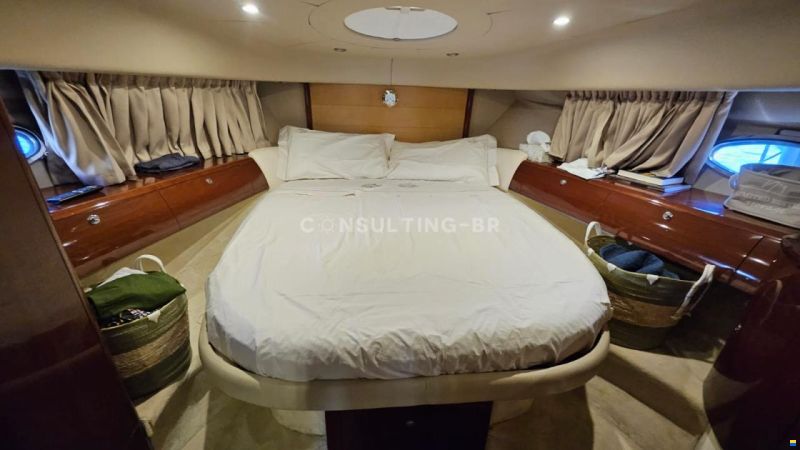 Princess V 48 HT