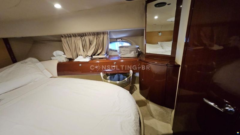 Princess V 48 HT