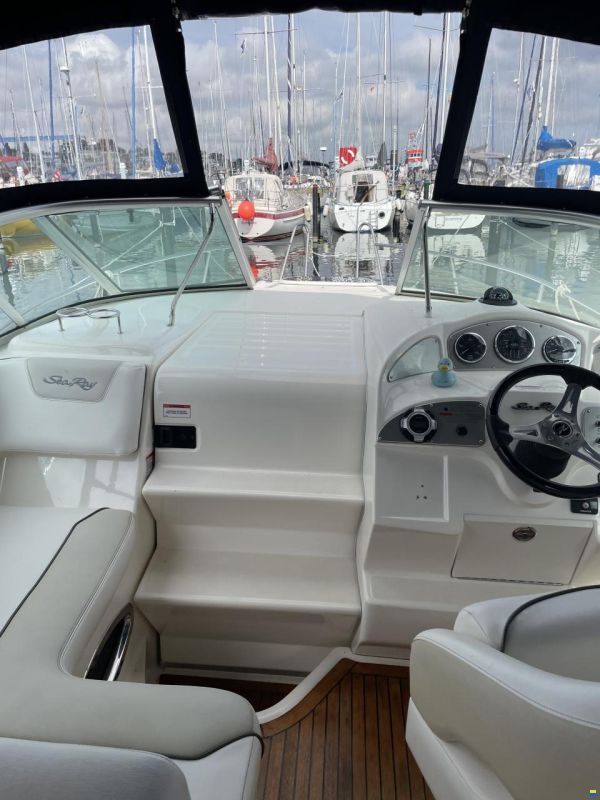 Sea Ray 255 Sundancer