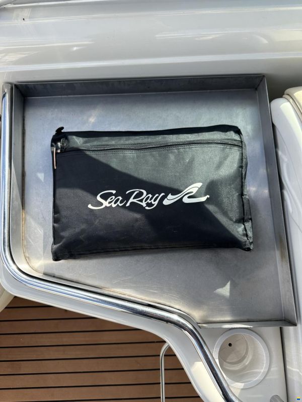 Sea Ray 260 Overnighter Signature