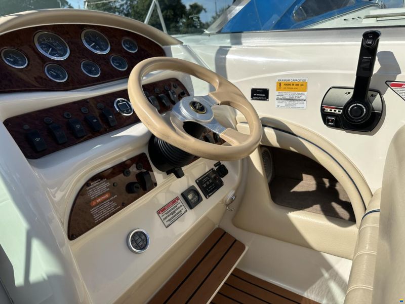 Sea Ray 260 Overnighter Signature