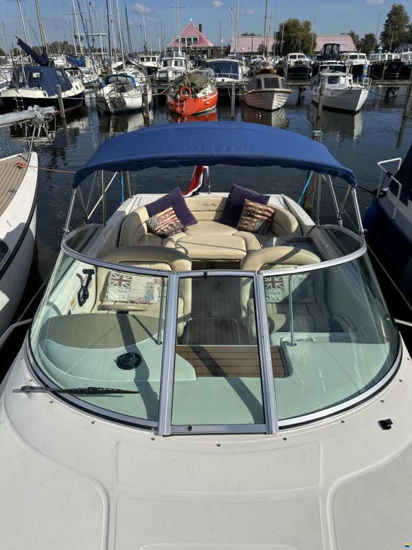 Sea Ray 260 Overnighter Signature