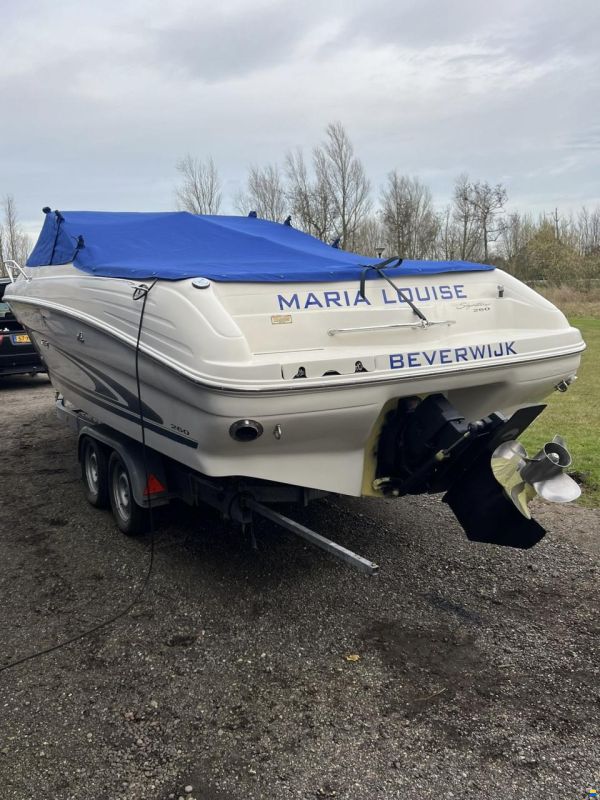Sea Ray 260 Overnighter Signature