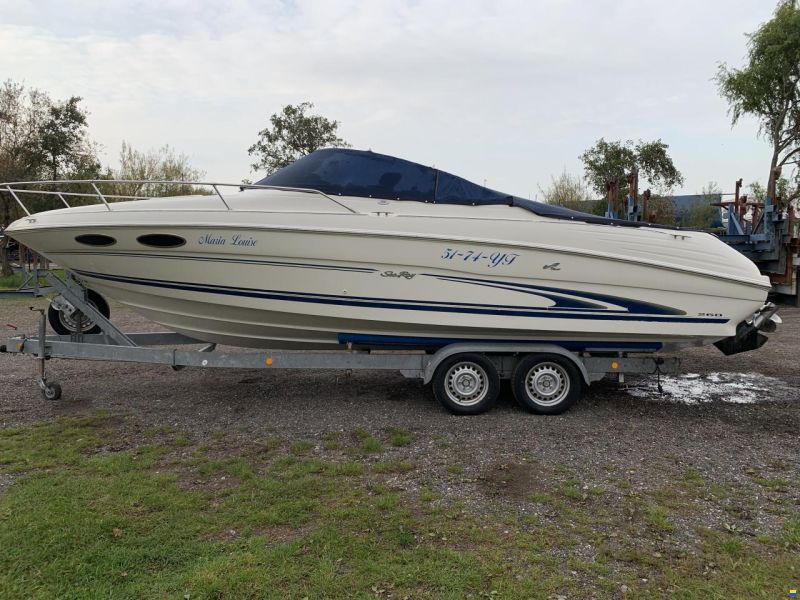 Sea Ray 260 Overnighter Signature