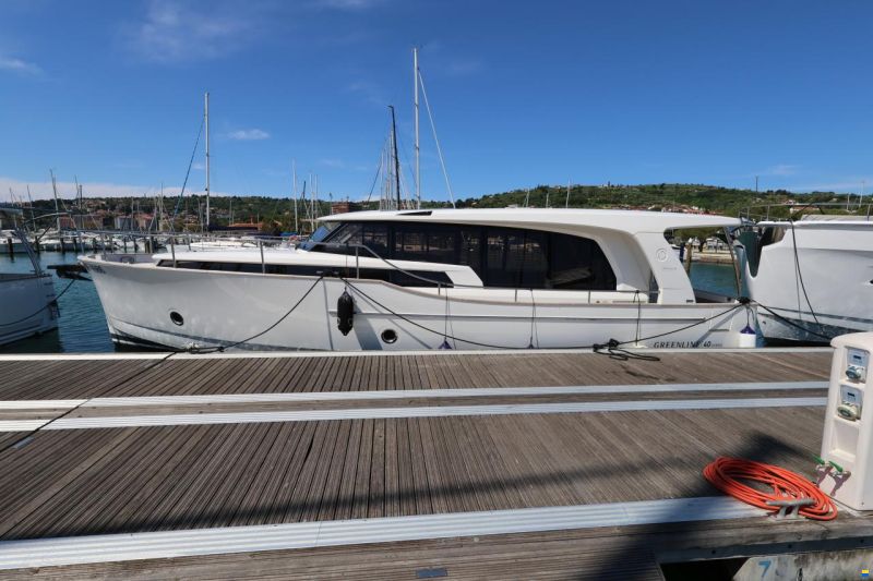 Greenline 40 Hybrid