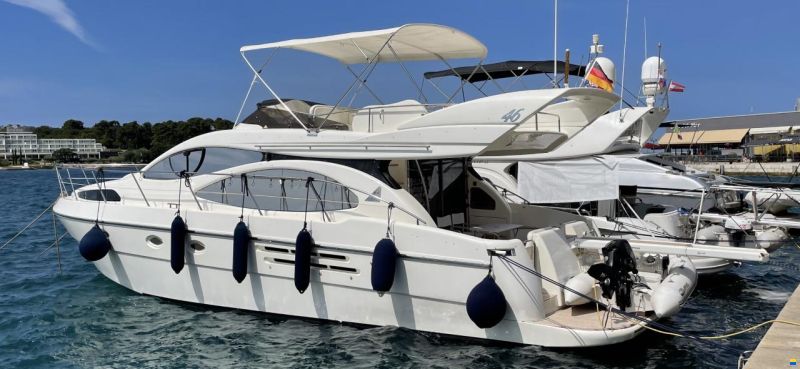 Azimut 46 Fly