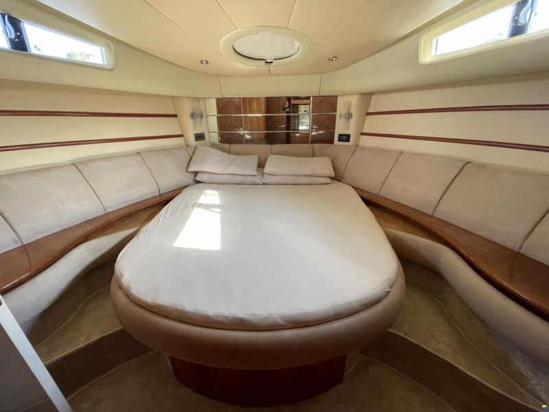 Azimut 46 Fly