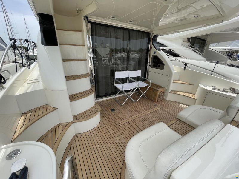 Azimut 46 Fly
