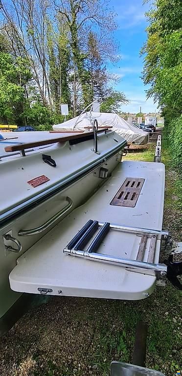 Sea Ray Monaco 195
